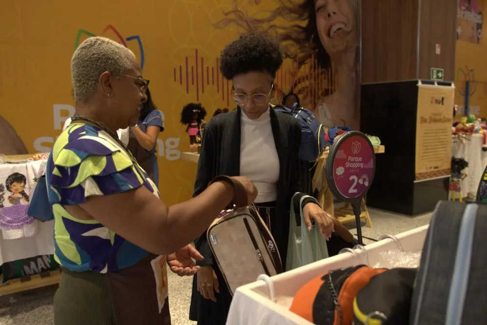 Feira Afro Bahia acontece até domingo (01) em Lauro de Freitas