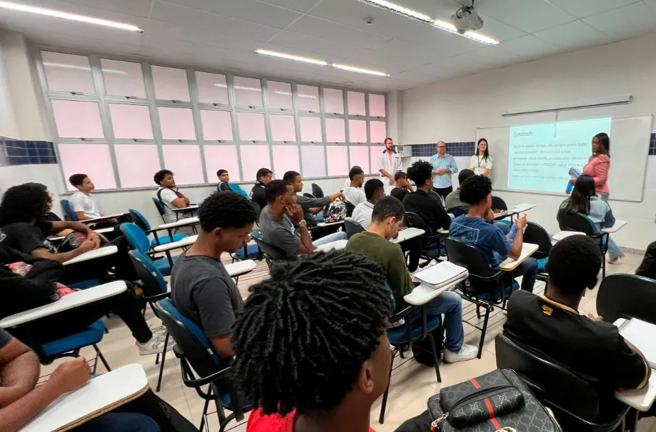 Abertas inscrições para cursos profissionalizantes gratuitos de Pintura Industrial e Montador de Andaimes em Camaçari
