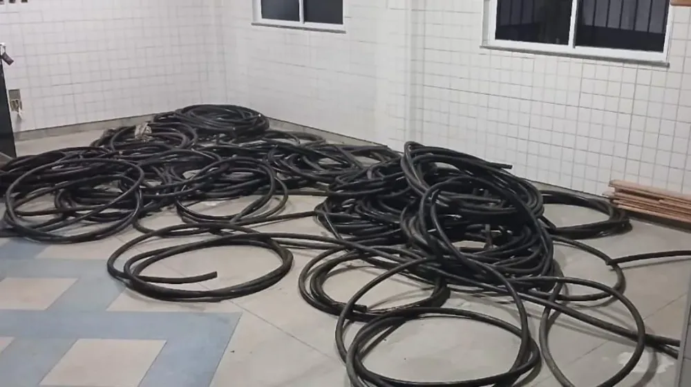 PM recupera 35 rolos de fio de cobre furtados do Pólo Industrial de Camaçari