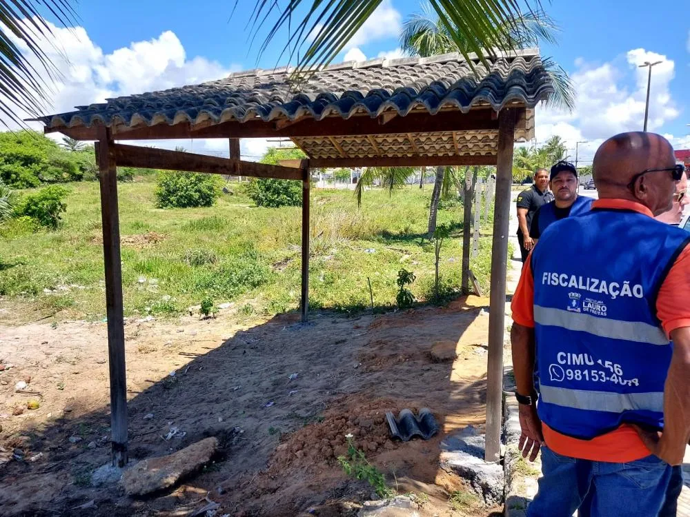 Fiscalizações integradas garantem ordenamento urbano, ordem pública e proteção ambiental em Lauro de Freitas