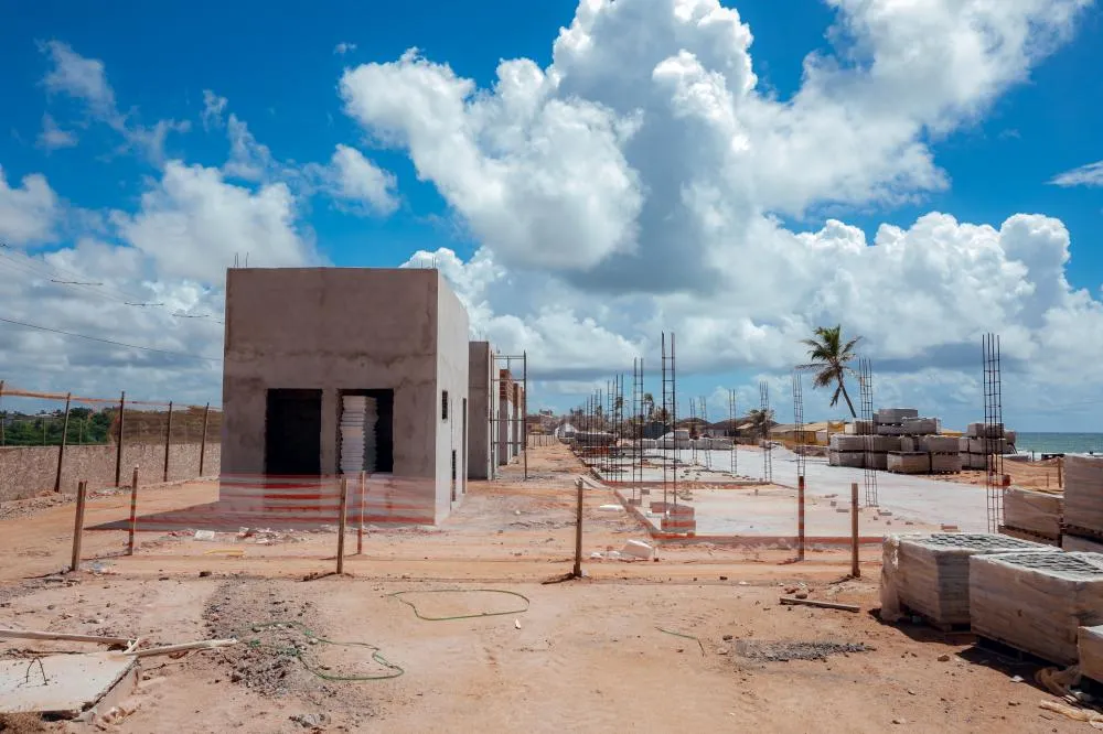 Prefeitura de Lauro de Freitas avança com obras de requalificação e urbanização da nova orla de Ipitanga