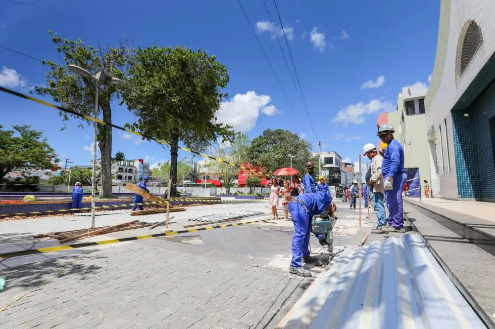 Prefeitura de Camaçari começa 1ª etapa das obras do Centro com intervenções na Praça Desembargador Montenegro
