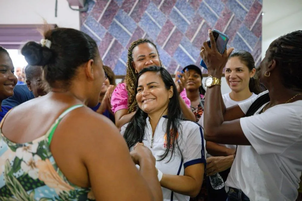 Prefeita Débora Regis participa do Dia D da Prevenção e confere os serviços ofertados às mulheres