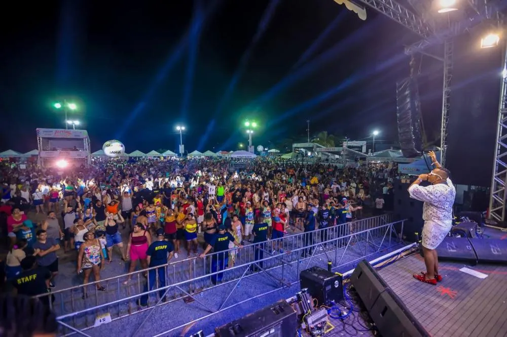 Primeira Noite do Festival de Arembepe: Uma Celebração de Música e Cultura