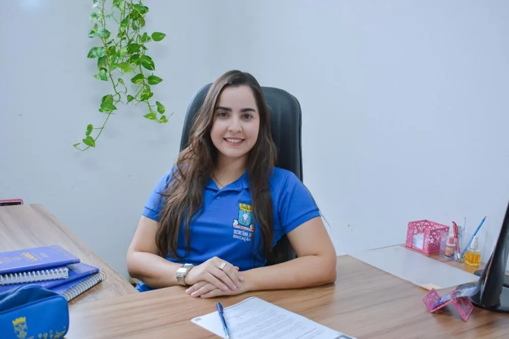 Secretária de Educação de Lauro de Freitas é exonerada temporariamente para posse em concurso público