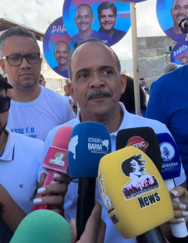 Em Lauro de Freitas, Elinaldo Araújo destaca protagonismo da juventude e incentiva novos eleitores